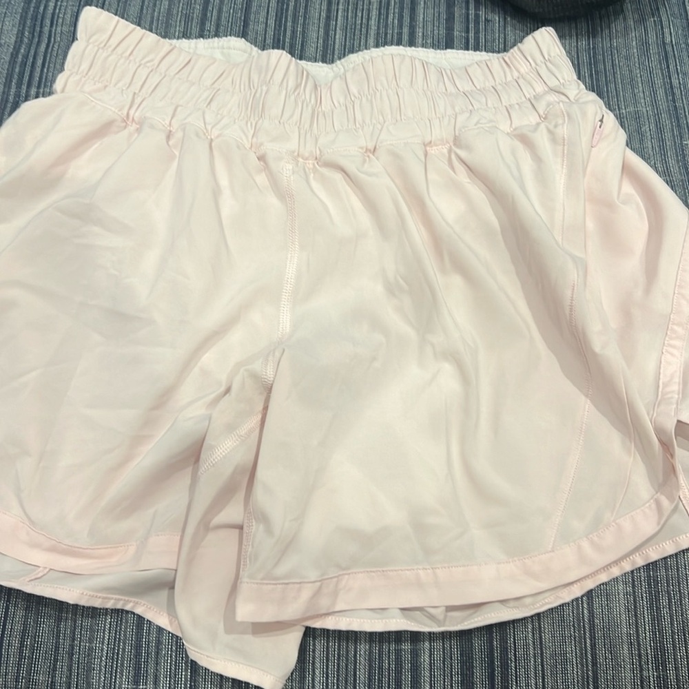 pink lululemon shorts